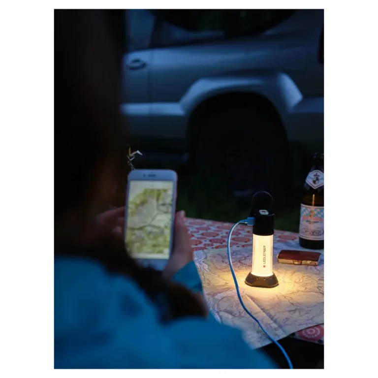 Ledlenser ML6 750 lm LED laetav matkalatern 200 h tööajaga, IP66, valge/must, konksuga