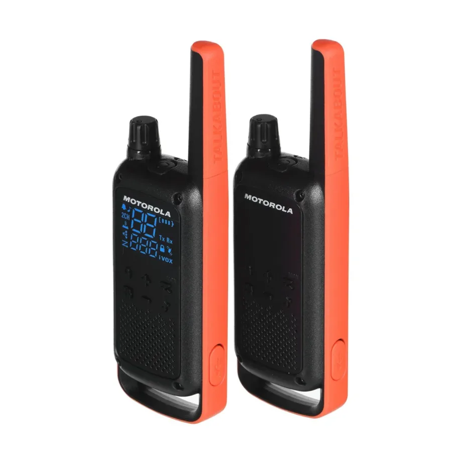 Motorola MOTO82 T82 16-kanaliline oranž-must kahepoolne raadiosaatjate komplekt, 10 km ulatus, laetavate NiMH akude, vööklambri ja laadijaga – 4
