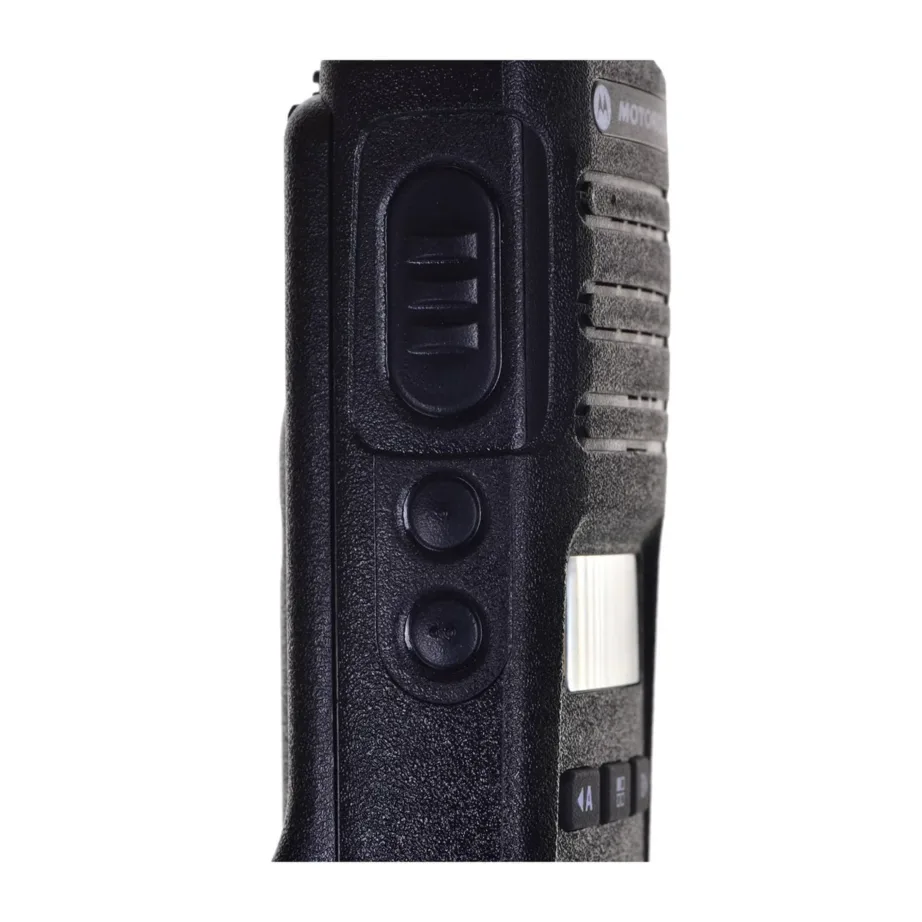 Motorola XT460 16-kanaliline IP55 must PMR käsiraadio, 0,5 W saatja, laetav NiMH aku, LED-ekraan, profikasutuseks – 12