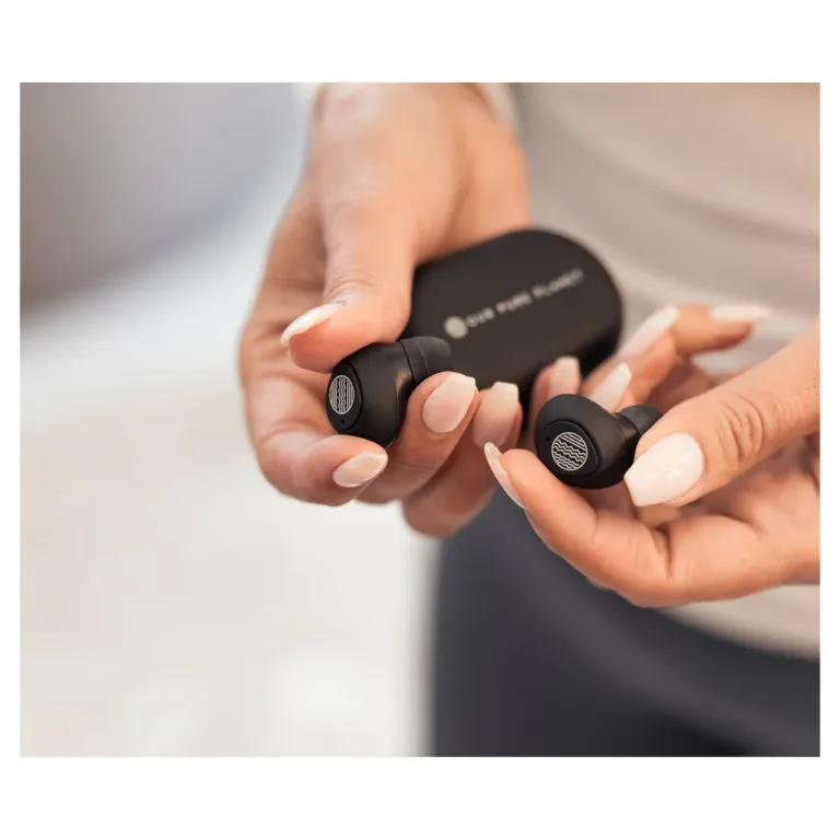 Our Pure Planet OPP074 700XHP mustad juhtmevabad kõrvasisesed kõrvaklapid Bluetooth 5.2, IPX4 vee- ja higikindlusega, kuni 8 tundi aku, laadimiskarbi ja mikrofoniga