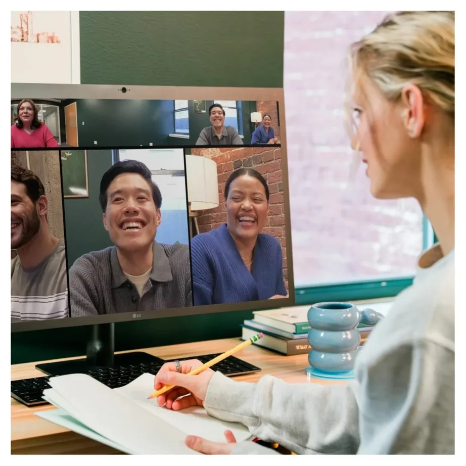 Owl Labs Meeting Owl 4+ MTW405-2000 4K 360° videokonverentsikaamera mikrofonide ja kõlaritega, Wi-Fi/LAN, USB-C, automaatse fookuse ja suumiga, 64MP, Windows/Mac/Linux tugi – 5