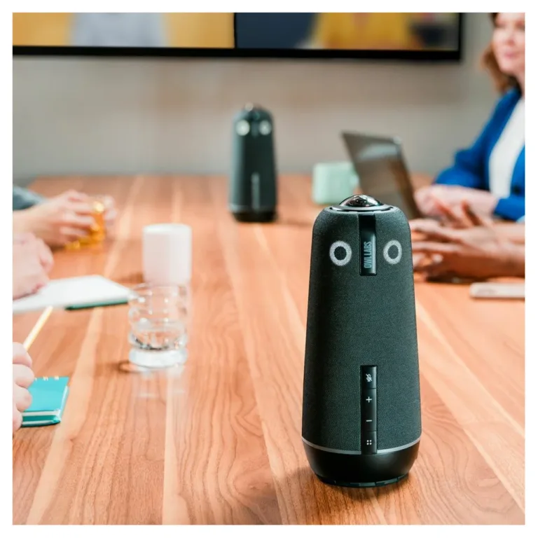 Owl Labs Meeting Owl 4+ MTW405-2000 4K 360° videokonverentsikaamera mikrofonide ja kõlaritega, Wi-Fi/LAN, USB-C, automaatse fookuse ja suumiga, 64MP, Windows/Mac/Linux tugi