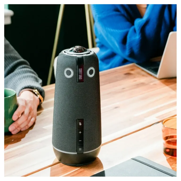 Owl Labs Meeting Owl 4+ MTW405-2000 4K 360° videokonverentsikaamera mikrofonide ja kõlaritega, Wi-Fi/LAN, USB-C, automaatse fookuse ja suumiga, 64MP, Windows/Mac/Linux tugi