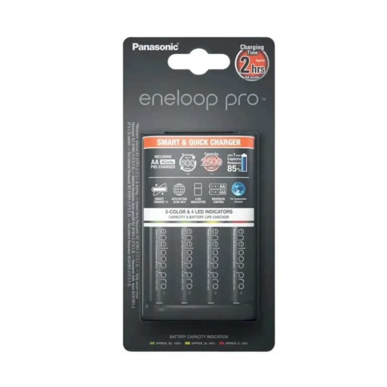 Panasonic K-KJ55HCD40E must AC akulaadija 4x AA/AAA akule (4x 2500 mAh akud komplektis, LED indikaator, 100-240V)