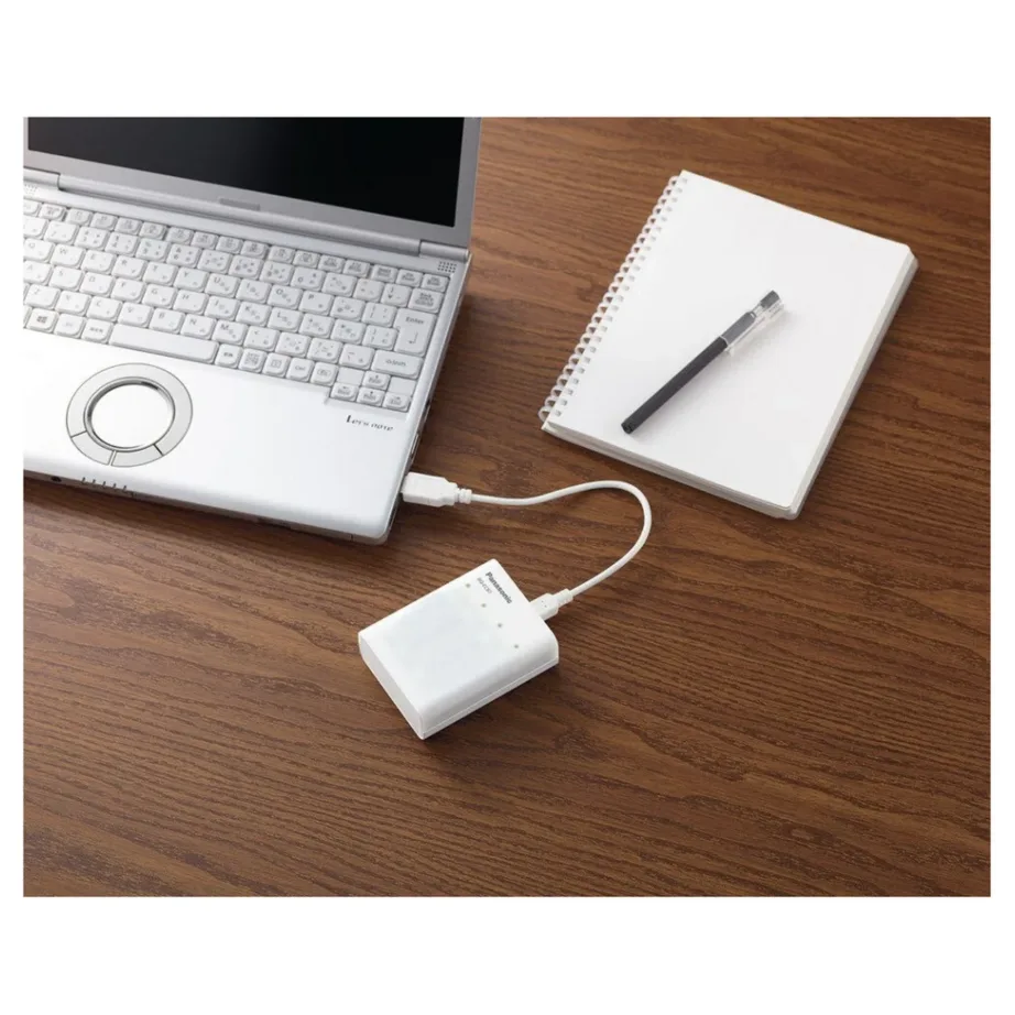 Panasonic K-KJ87MCD40USB Smartplus USB akulaadija 4x AA 2000 mAh akuga, LED-indikaatorid, valge – 6