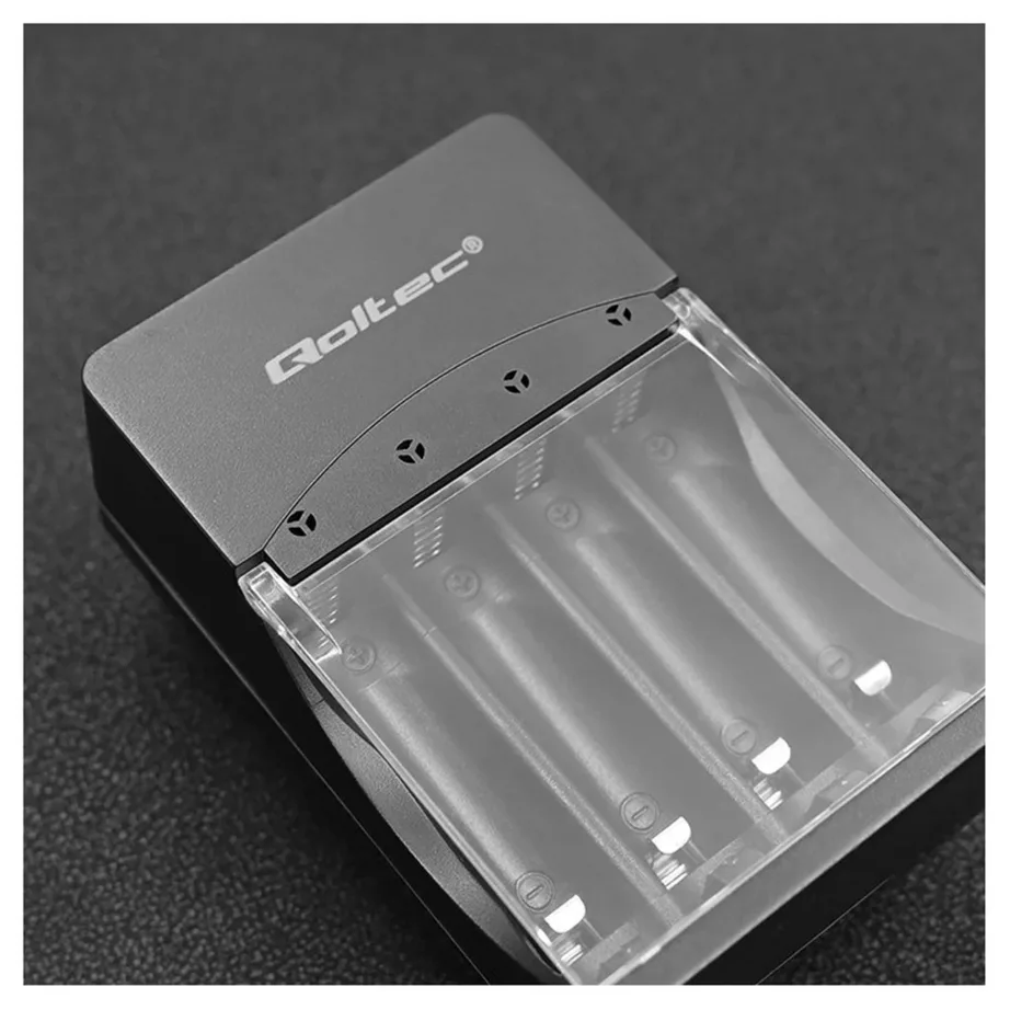 Qoltec 50653 4xAA/AAA Ni-MH akulaadija 220 V, 1,2 V väljundiga, ohutuskaitsetega – 9