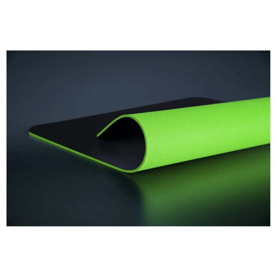 Razer Gigantus V2 3XL 1200x550x4 mm must-roheline gaming-hiirematt, libisemisvastase kummist põhjaga – 3