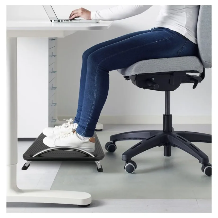 Techly ICA-FR 13 reguleeritava kõrgusega must ABS jalatugi 43×28 cm kontorisse – 5