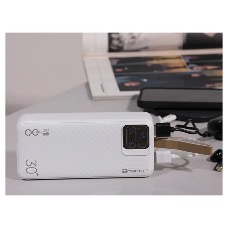 Tracer Blaze TRABAT47506 30000 mAh 65 W valge akupank, 1× USB-C, 2× USB-A, kiirlaadimine, kuni 3 seadmele, 650 g
