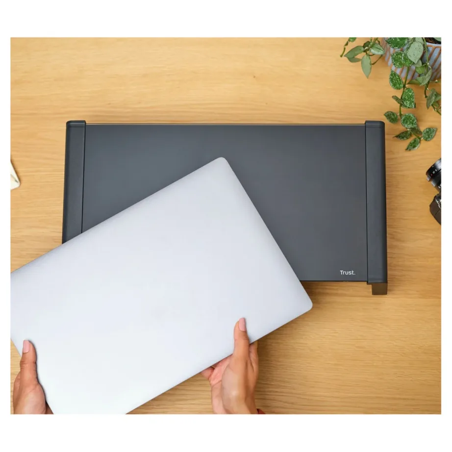 Trust Monta 415x225x98 mm karastatud klaasist must monitorialus lauale, kandevõime 10 kg, 1 ekraanile – 5