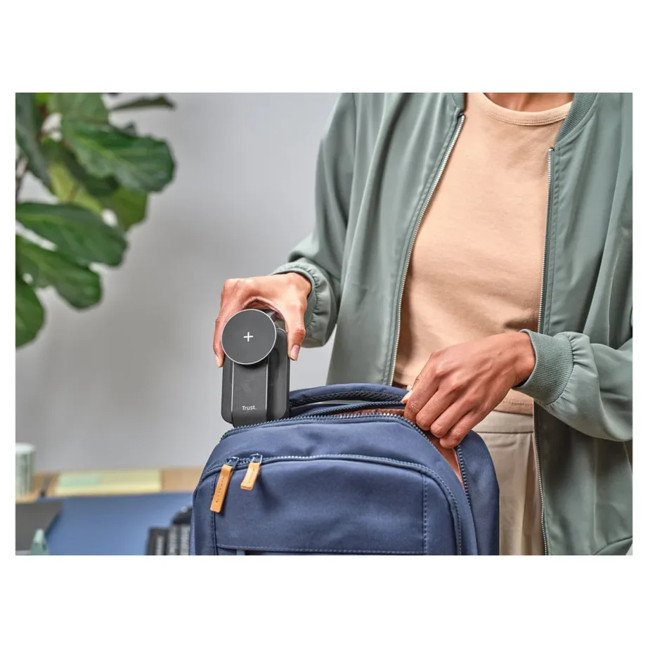 Trust Viro 25464 must 3-in-1 juhtmevaba magnetiline laadimisalus iPhone’i, Apple Watchi ja AirPodside jaoks (15 W, USB-C, mõõdud 139x71x52 mm) – 15