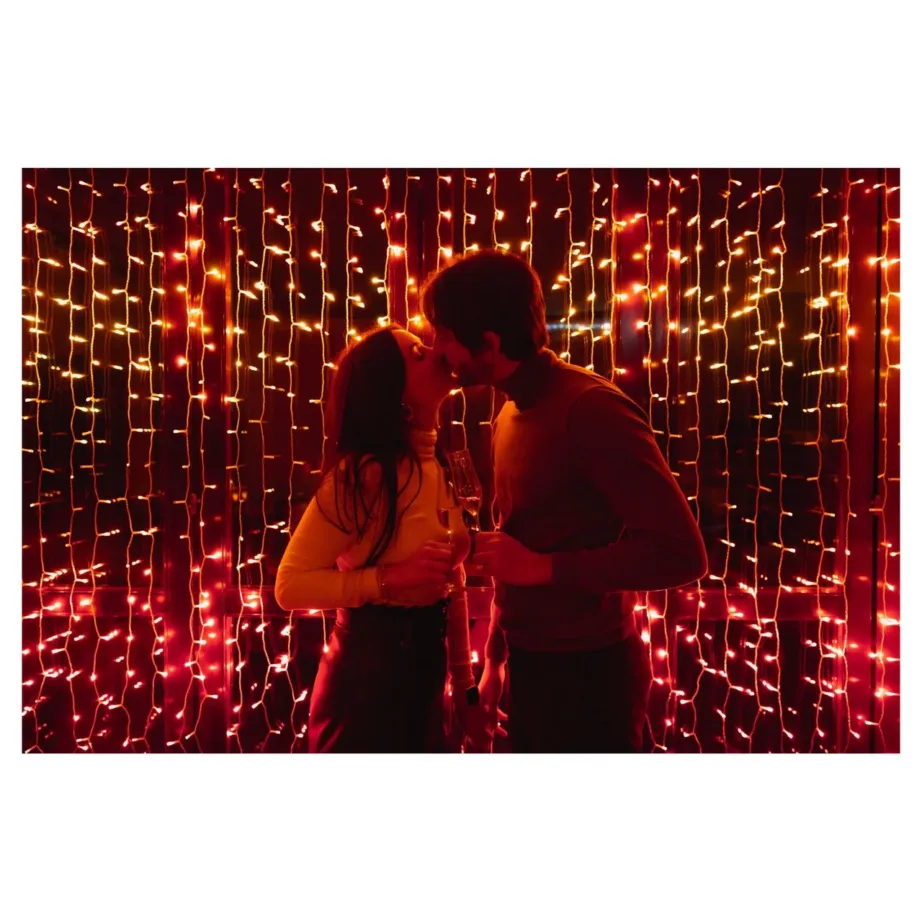 Twinkly Curtain TWW210SPP-TEU 210 RGBW LED 2,1 m mitmevärviline nutikas valguskardin sise- ja välistingimustesse, IP44, Bluetooth, Wi-Fi – 11