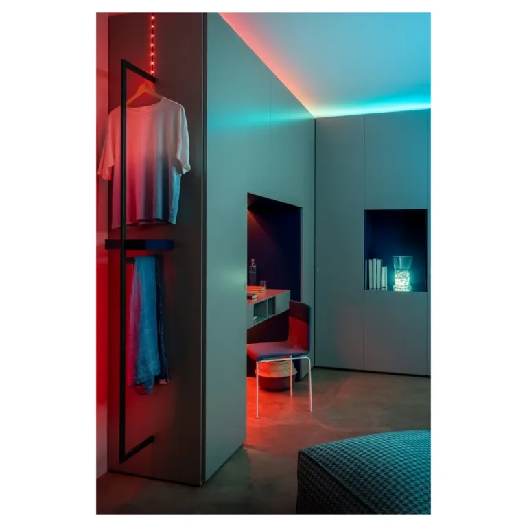 Twinkly TWD060STP-T 3 m 60 LEDiga läbipaistva juhtmega nutikas valguskett sinise, punase ja rohelise valgusega, taimeri ja USB-toitega