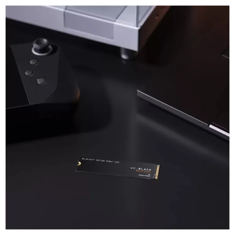 Western Digital Black SN7100 4TB M.2 2280 PCIe 4.0 NVMe SSD, 3D TLC NAND, 7000 MB/s lugemiskiirus, WDS400T4X0E-00CJA0 lauaarvutitele