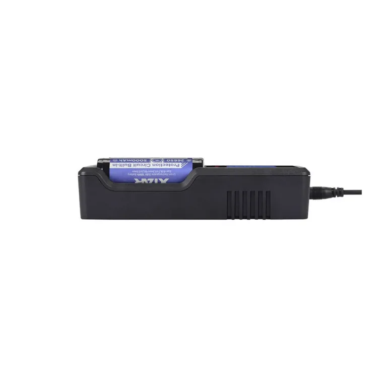 XTAR VC4 nelja pesaga USB akulaadija Li-Ion ja NiMH akudele, LCD-ekraan, must