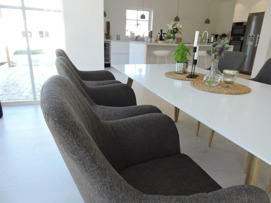 Polar söögilauakomplekt valge MDF lauaplaadi ja tumehallide kangast toolidega, GR14280-450 – 8