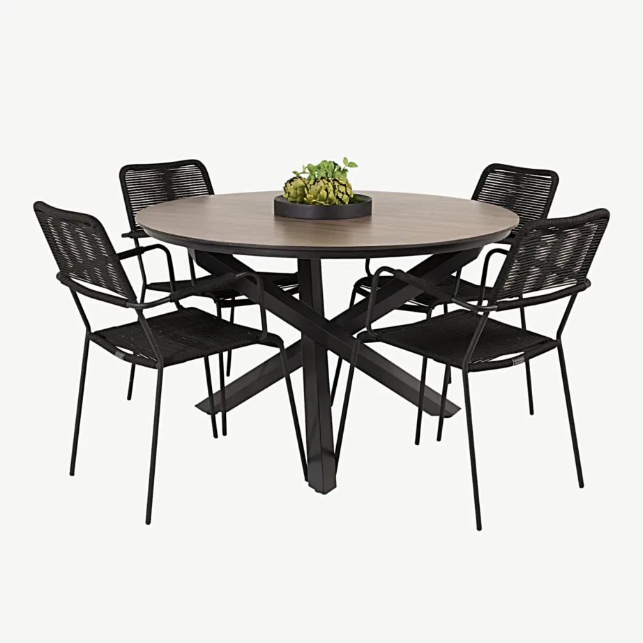 Ümmargune söögilaud Llama (HPL, ø140 cm) ja Lindos punutud toolid musta raamiga õue, GR19261 – 2