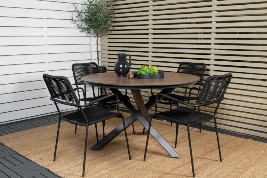 Ümmargune söögilaud Llama (HPL, ø140 cm) ja Lindos punutud toolid musta raamiga õue, GR19261 – 6