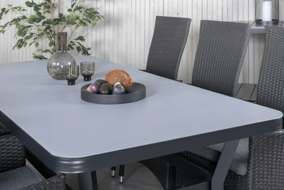 Virya ristkülikukujuline must aiamööbli komplekt – klaaspinnaga laud ja reguleeritavad Padova punutud toolid, GR21554 – 8