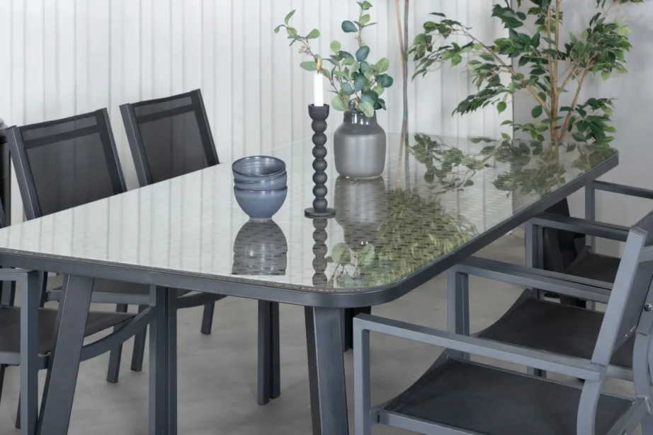 Paola ristkülikukujuline must aiamööbli komplekt klaaspinnaga lauaga ja Copacabana toolidega, GR21568 – 7