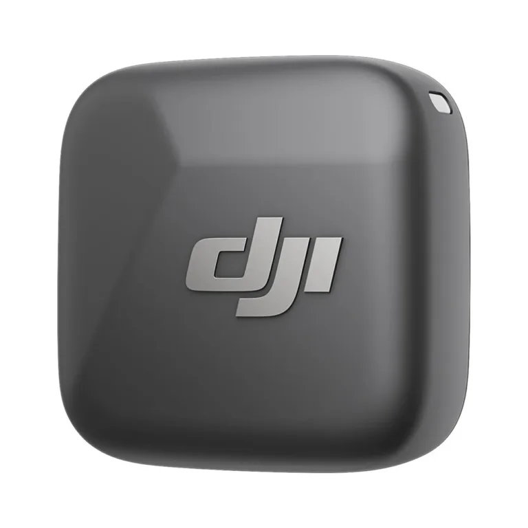 DJI CP.RN.00000431.01 400 m ulatusega must kehakinnitatav juhtmevaba mikrofonisaatja, 11,5 h aku ja klambriga