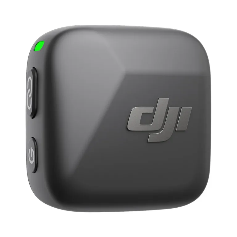 DJI CP.RN.00000431.01 400 m ulatusega must kehakinnitatav juhtmevaba mikrofonisaatja, 11,5 h aku ja klambriga