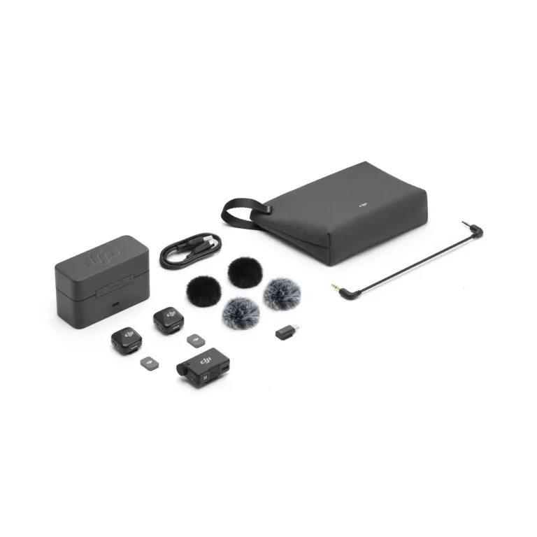 DJI Mic Mini 2 saatja ja vastuvõtjaga juhtmevaba mikrofonisüsteem, kuni 400 m ulatus, kõiksuunaline mikrofon, 3,5 mm heliväljund, kaasaskantav laadimiskohver