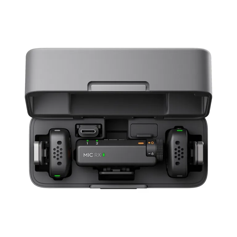 DJI Mic Mini 2 saatja ja vastuvõtjaga juhtmevaba mikrofonisüsteem, kuni 400 m ulatus, kõiksuunaline mikrofon, 3,5 mm heliväljund, kaasaskantav laadimiskohver