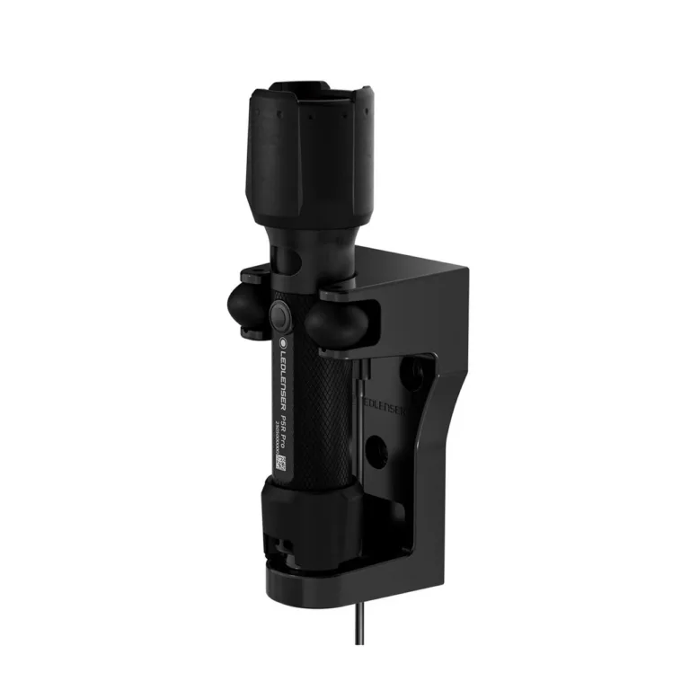 Ledlenser P5R Pro 131 mm must alumiiniumist LED-taskulamp, 750 lm, IP68, laetav ja patareitoega