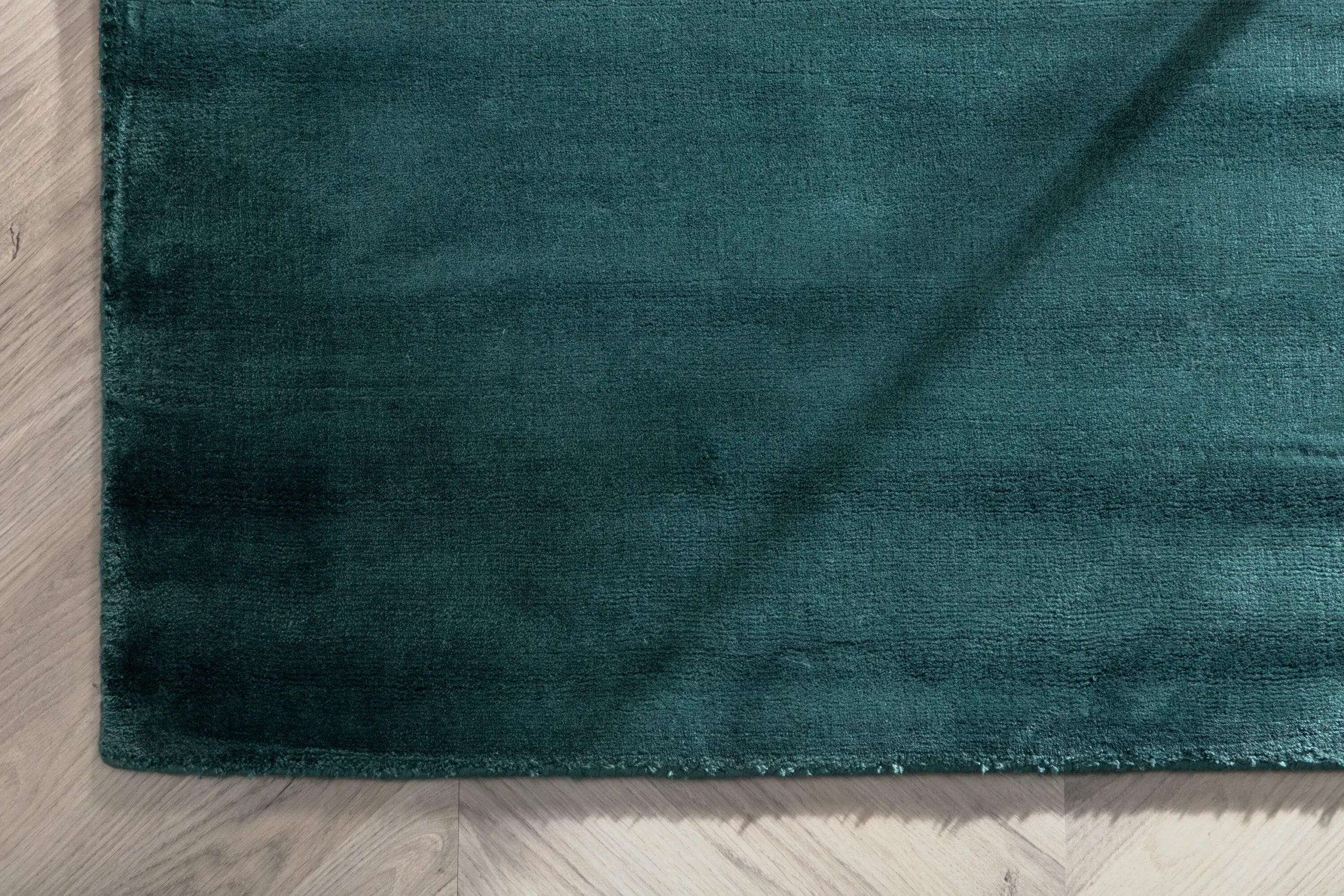 Käsitsi kootud roheline viskoosvaip Indra, 200 × 300 cm - 19973-334