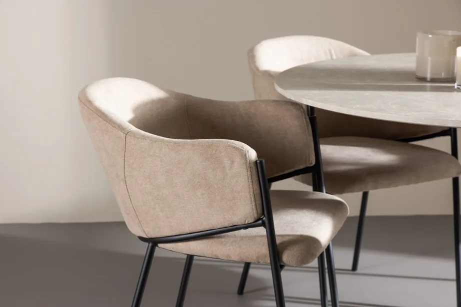 Beež ümmargune söögilauakomplekt Lycke lauaga ja Evelina polsterdatud toolidega (MDF, teras, ø110 cm), GR24382 – 9