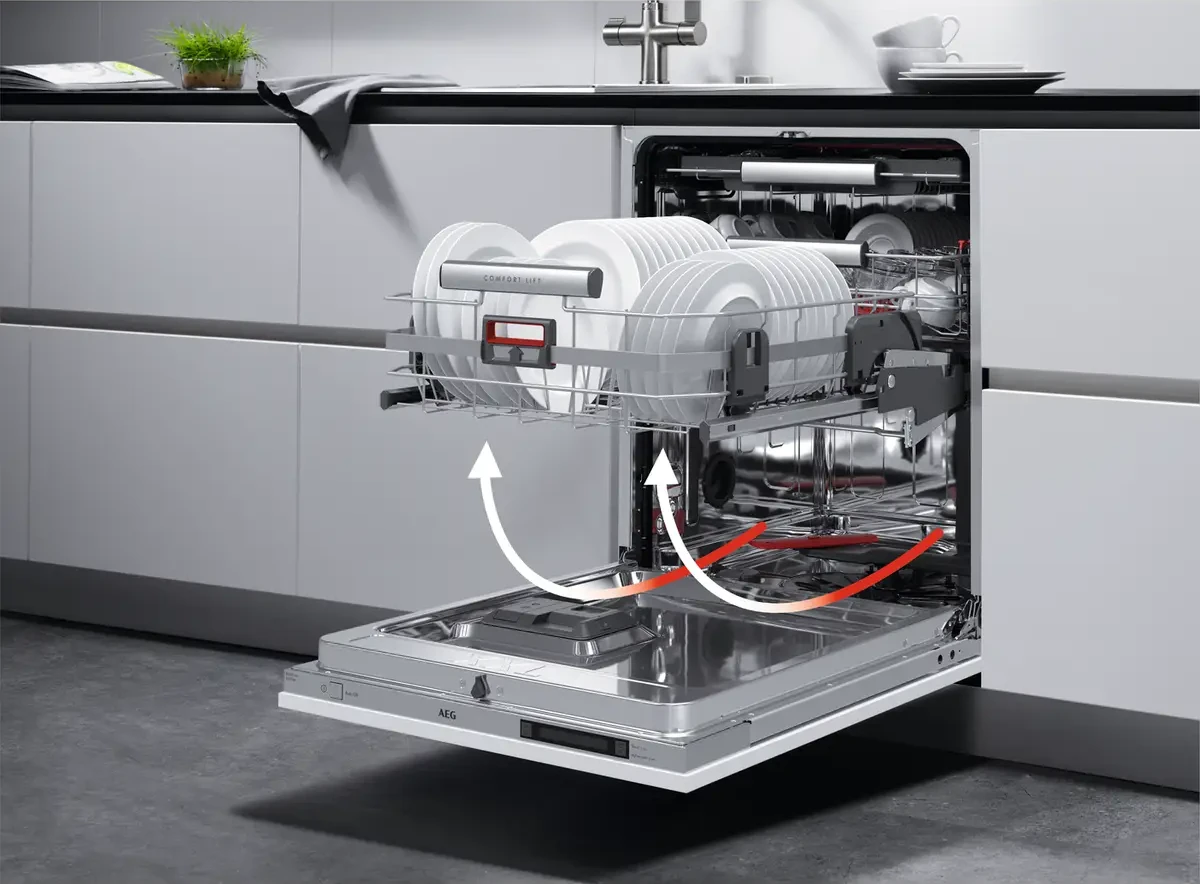 ComfortLift funktsioon teeb nõude laadimise AEG nõudepesumasinas eriti lihtsaks
