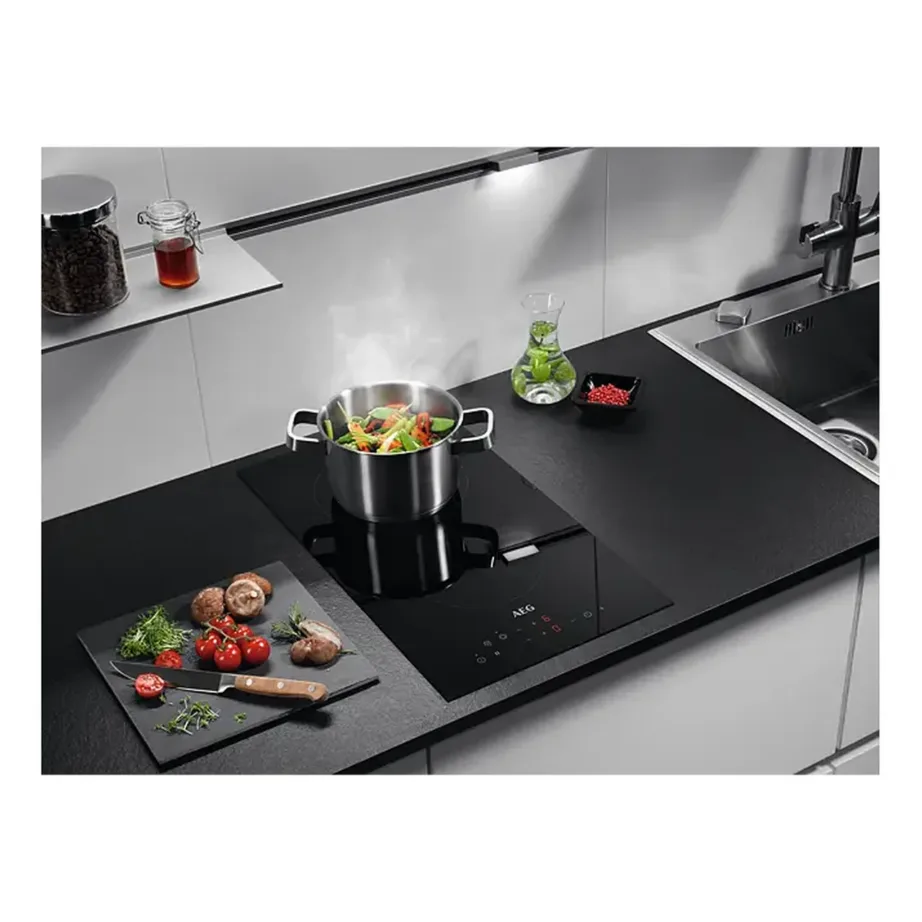 Integreeritav klaaskeraamiline elektripliidiplaat 2 keedualaga AEG HRB32310CB, 30 cm, puutetundlik juhtimine, taimer, pausifunktsioon, lapselukk, jääksoojuse indikaator, must – 2