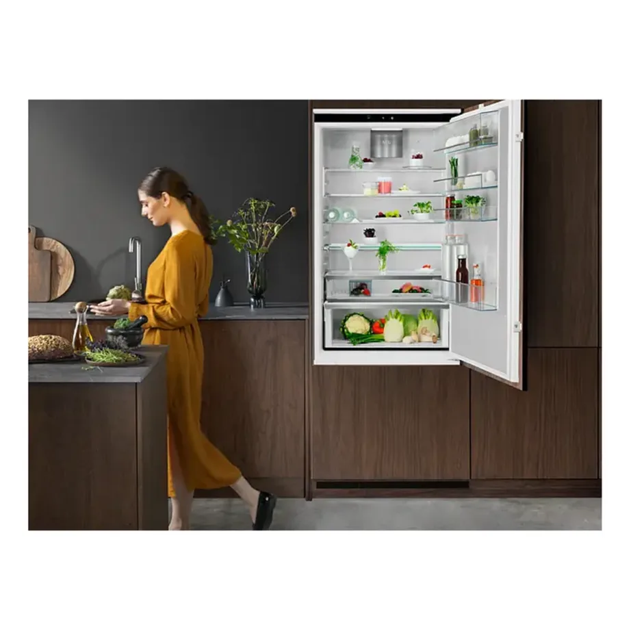 Integreeritav NoFrost külmik-sügavkülmik Wi‑Fi-ga AEG NSC7P751ES, 287+89 l, 70 cm, MaxiSpace, GreenZone+ sahtel, inverterkompressor, libisevad hinged, LED-valgustus, E-kl – 16