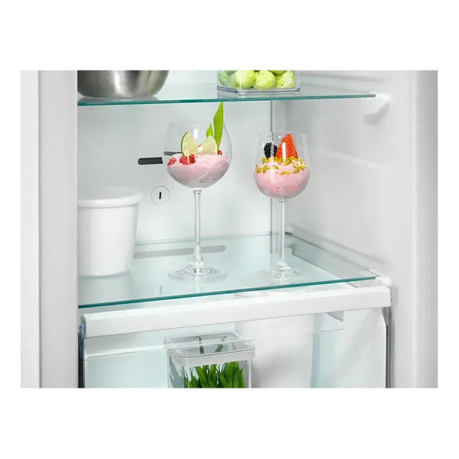 Integreeritav NoFrost sügavkülmik 212 l AEG TB7NA181EC, 60 cm, 180 cm, inverterkompressor, B-müraklass, 35 dB, kiirkülmutus, uks-uksele paigaldus, pehme sulgumine – 6