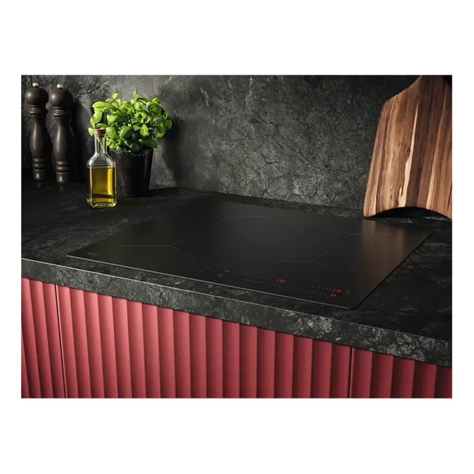 Induktsioonpliidiplaat matt musta klaasiga AEG TO64IA0AIT, 60 cm, 4 keeduala, SaphirMatt pind, puutetundlik liugjuhtimine, PowerBoost, Hob2Hood, taimer, lapselukk, 7350 W – 3
