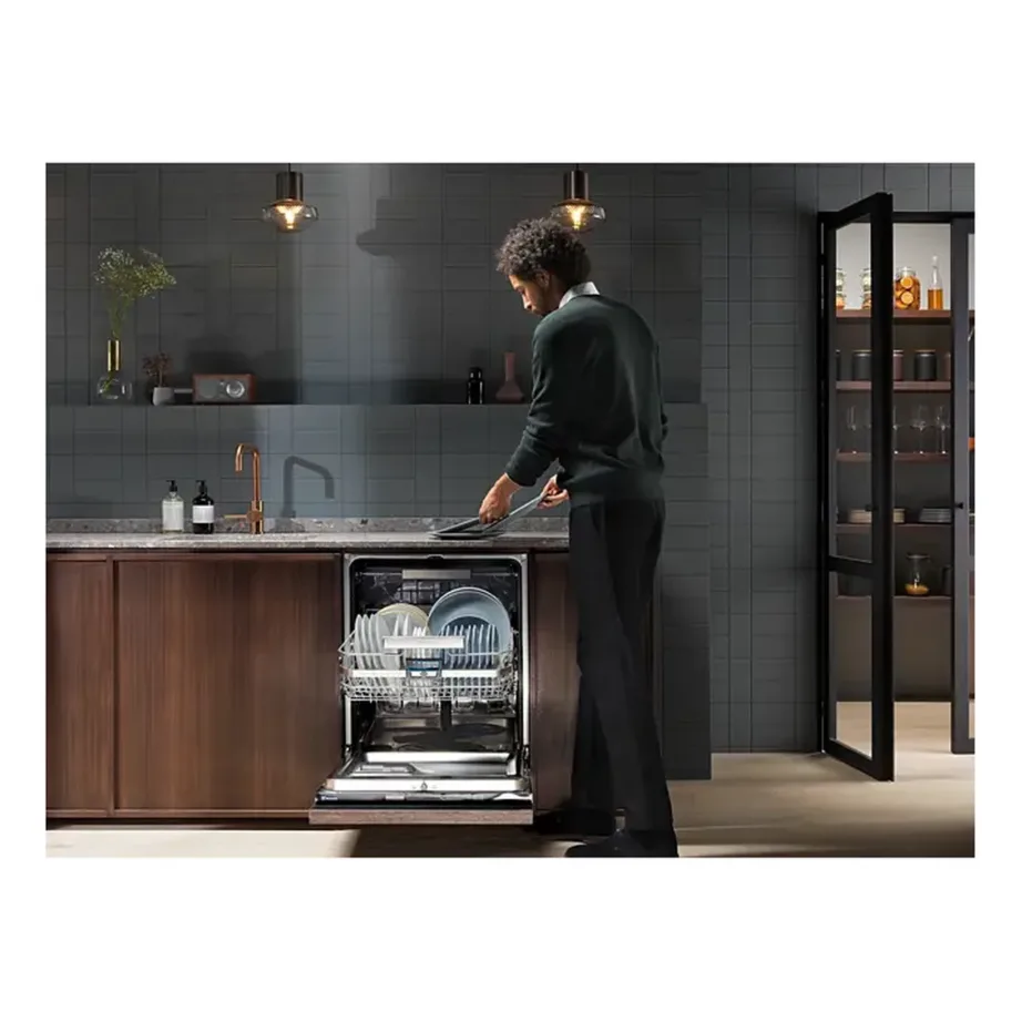 Integreeritav nõudepesumasin ComfortLift ja Wi-Fi-ga ELECTROLUX EEC87400W, 60 cm, 14 nõudekomplekti, 42 dB, 8 programmi, roostevaba sisemus, TimeBeam, sisemine valgustus, libisevad hinged – 2