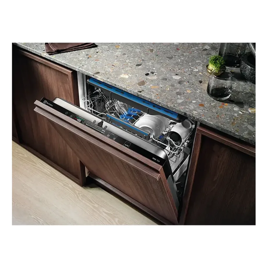 60 cm integreeritav nõudepesumasin 14 nõudekomplektile ELECTROLUX EEM48300L, täisintegreeritav, 8 programmi, 46 dB, klass D, 10.5 l/tsükkel, 3 korvi, roostevaba terasest sisekorpus, valge – 3