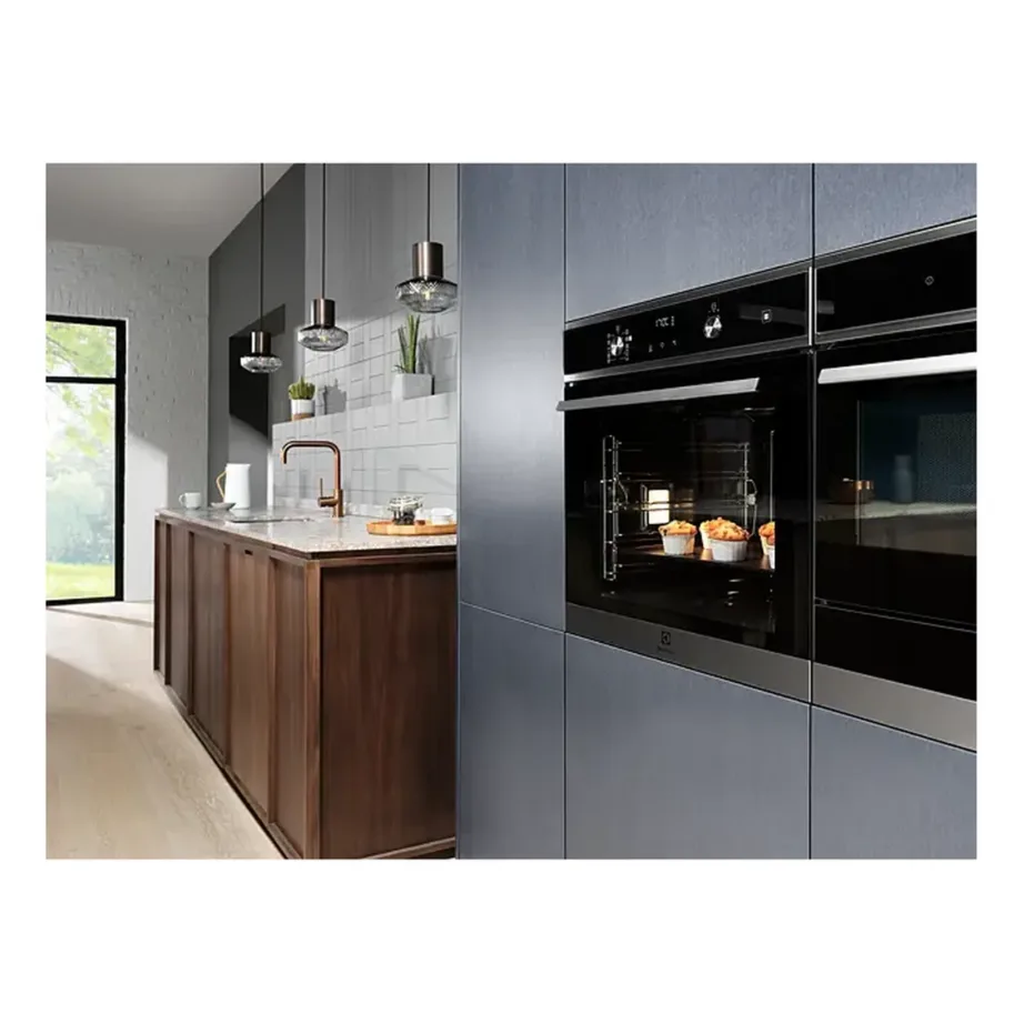 Integreeritav aurufunktsiooniga elektriahi Electrolux EOD5H70BX, 65 l, SteamBake, AquaClean, konvektsioon, grill, LED-taimer, teleskoopsiinid, pehme sulgumisega uks, roostevaba/must, 60 cm – 2