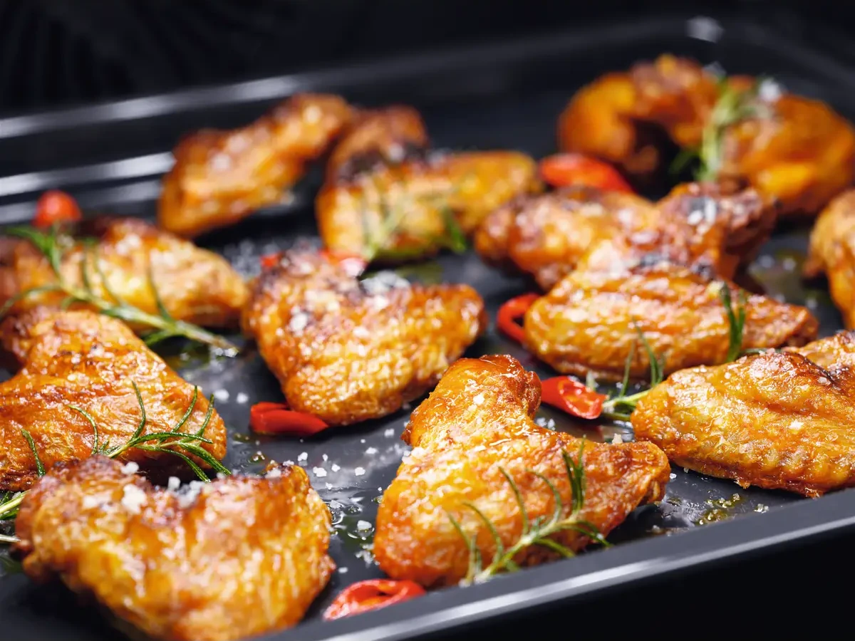 Grillfunktsioon annab toidule isuäratava kuldse pealispinna