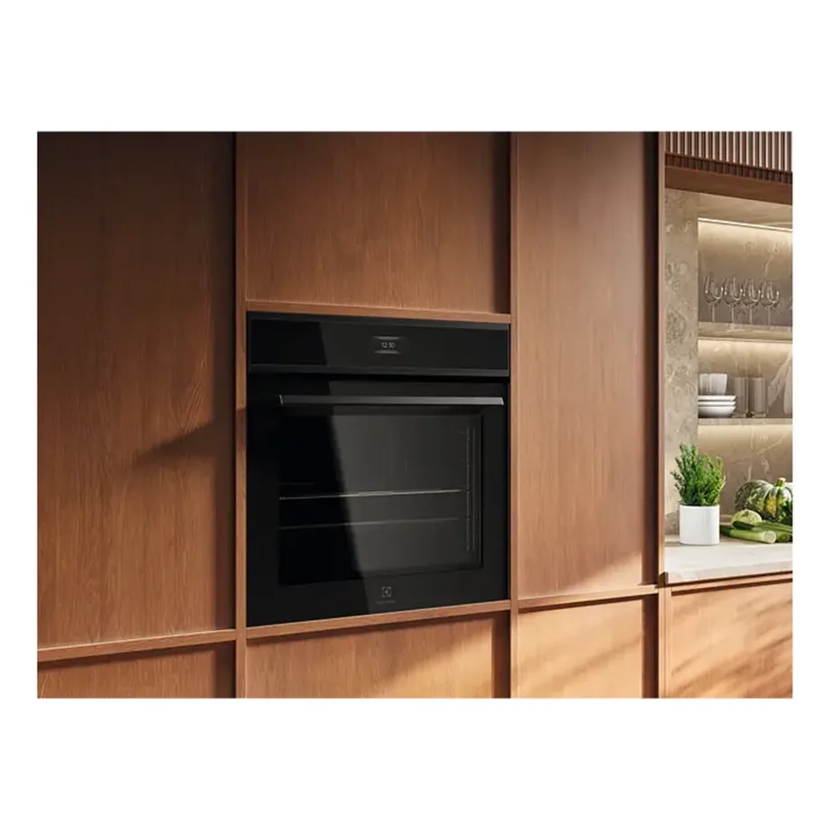 Integreeritav elektriahi AquaCleaniga ELECTROLUX EOF8H39H, 60 cm, 72 l, A+, EXCite TFT puuteekraan, konvektsioon, 17 küpsetusrežiimi, 99 automaatprogrammi, tume roostevaba/must – 2
