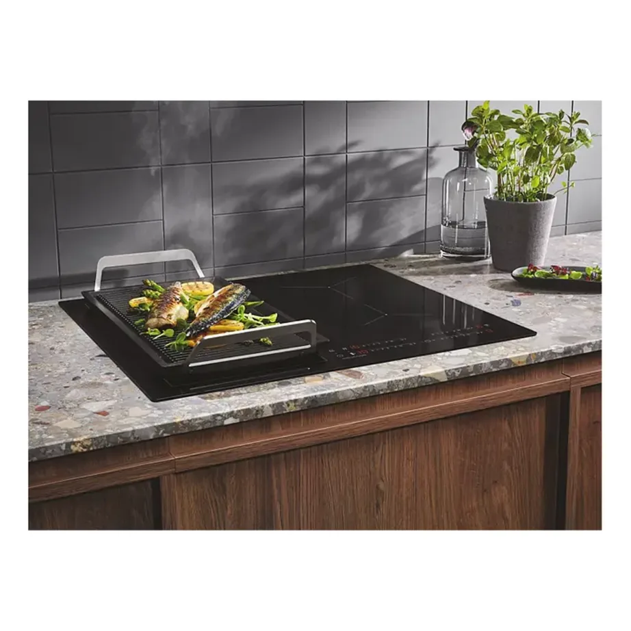 60 cm induktsioonpliidiplaat Bridge-ala ja Hob2Hoodiga ELECTROLUX KIV634I, 4 keeduala, puutetundlik slider-juhtimine, raamita must klaaskeraamika, 7350 W, integreeritav – 2