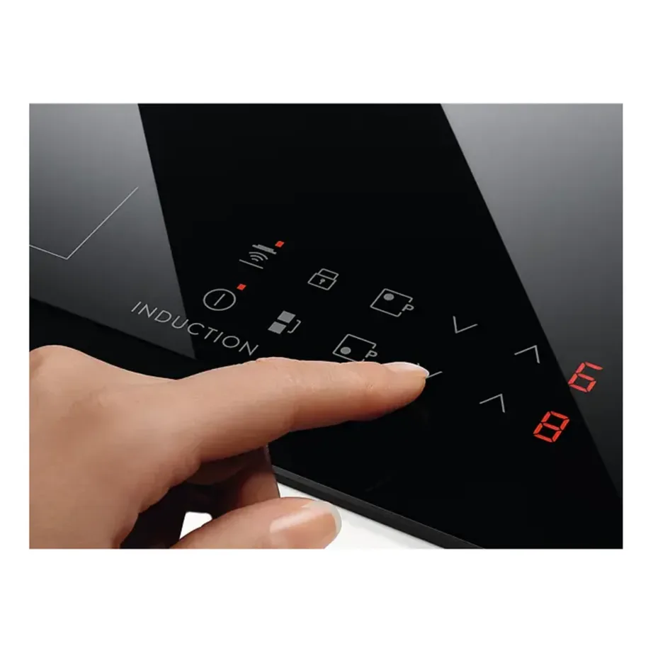 Induktsioonpliidiplaat 60 cm Hob2Hoodiga ELECTROLUX LIL61434C, 4 tsooni, puutetundlik juhtimine, taimer, PowerBoost, lapselukk, must klaaskeraamika, tööpinnale paigaldatav, 3650 W – 10