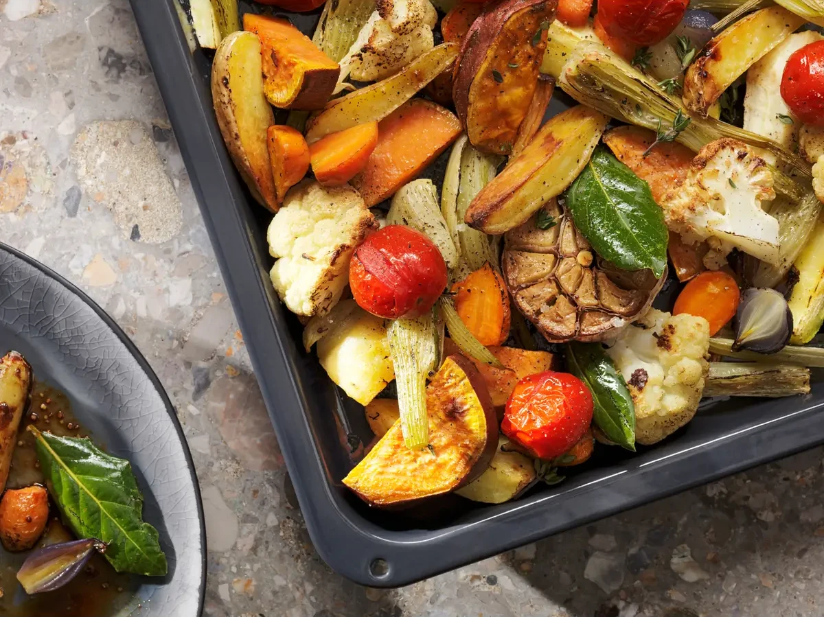 Electrolux LMS4253TMW integreeritav mikrolaineahi grillfunktsiooniga