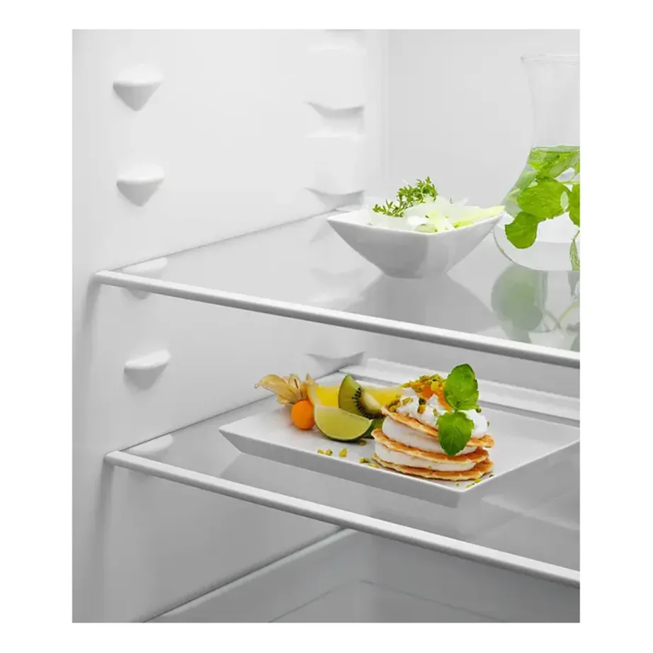 Integreeritav külmik-sügavkülmik ColdSense ja LowFrostiga ELECTROLUX LNS5LE18S, 180×55 cm, 198/73 l, E energiaklass, inverterkompressor, 32 dB, libisevad hinged – 9