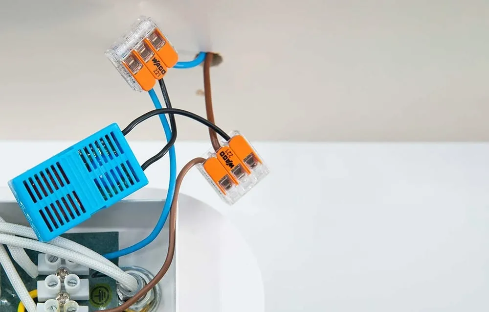 Shelly 2L Gen3 Wi‑Fi ühendus, Bluetoothi kaudu kiire seadistamine ja komplektis olev Bypass