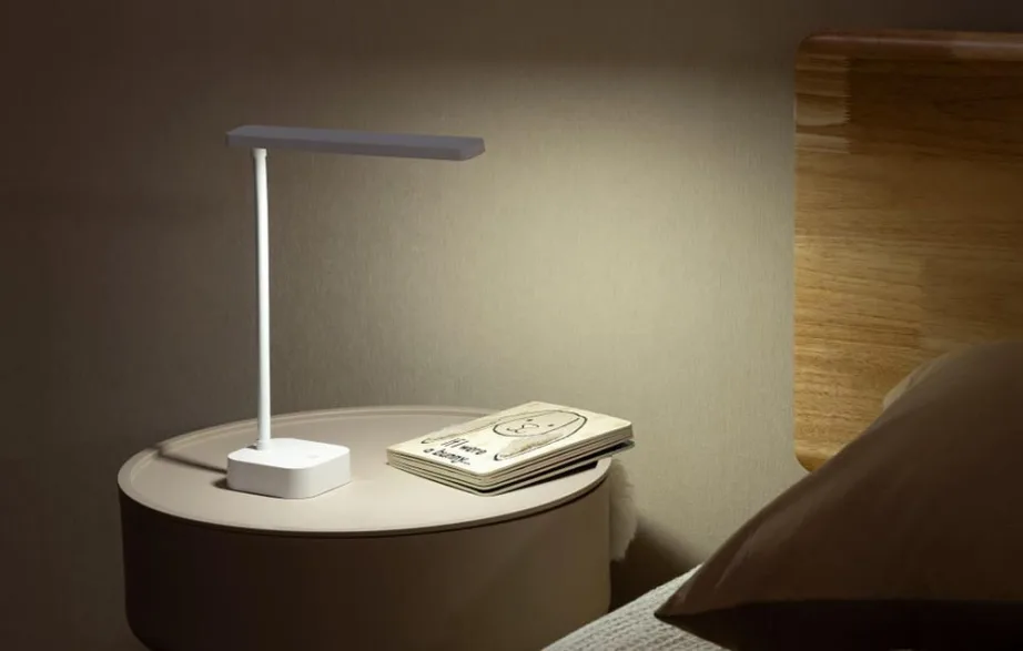 Yeelight Jasmine akuga laualamp (YLYTD‑0039), puutejuhtimine ja astmevaba hämardus, 5000 K, USB‑C, 1200 mAh, kuni 60 h, 360° pea, kokkupandav 26 × 8,5 cm, 280 g – 5