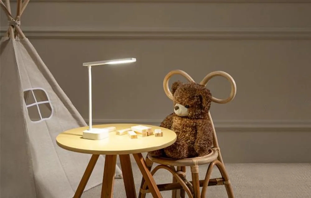 Vilkumisvaba 5000 K neutraalne valgus – sobib lugemiseks lastele ja täiskasvanutele