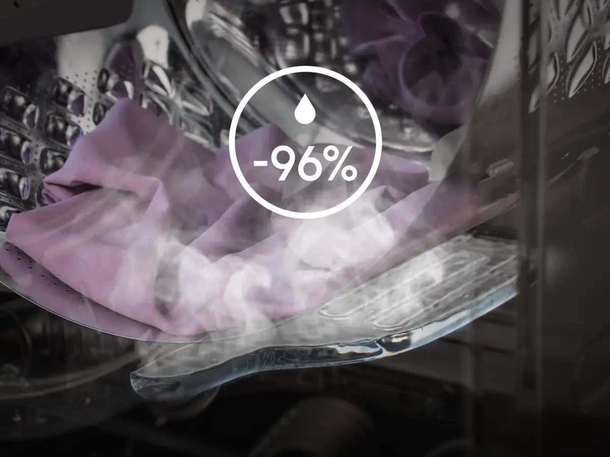 AEG LFR73864BE pesumasina ProSteam aurufunktsioon värskendab riideid lühikese tsükliga