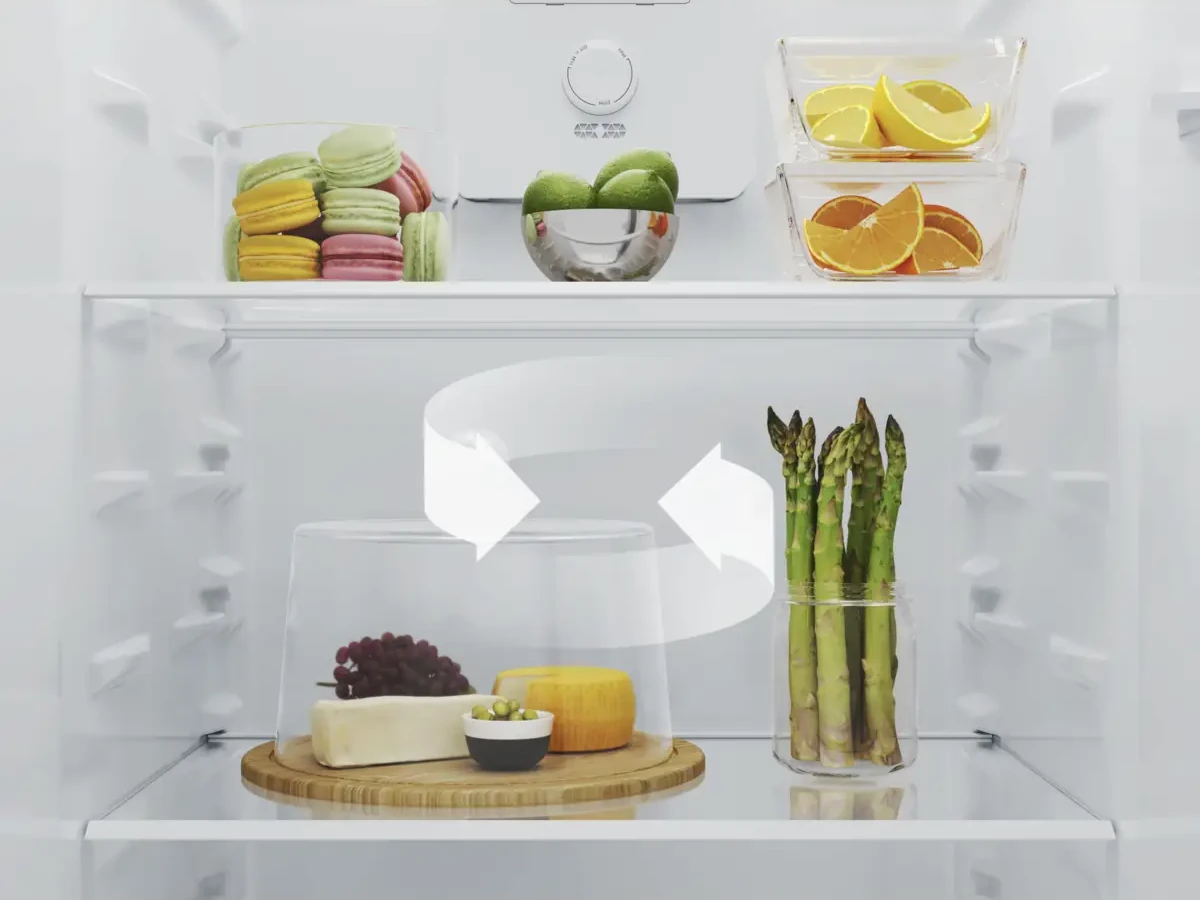 Electrolux E7TNGE75S DynamicAir ühtlase õhuringlusega külmiku sisemus